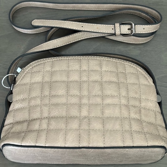 Sam & Hadley Quilted Crossbody Handbag - Cream 9" x 3" - Picture 7 of 16